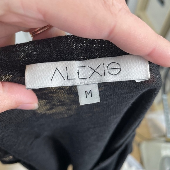 Alexis Linen Lace Cap Sleeve Blouse - Picture 2 of 4